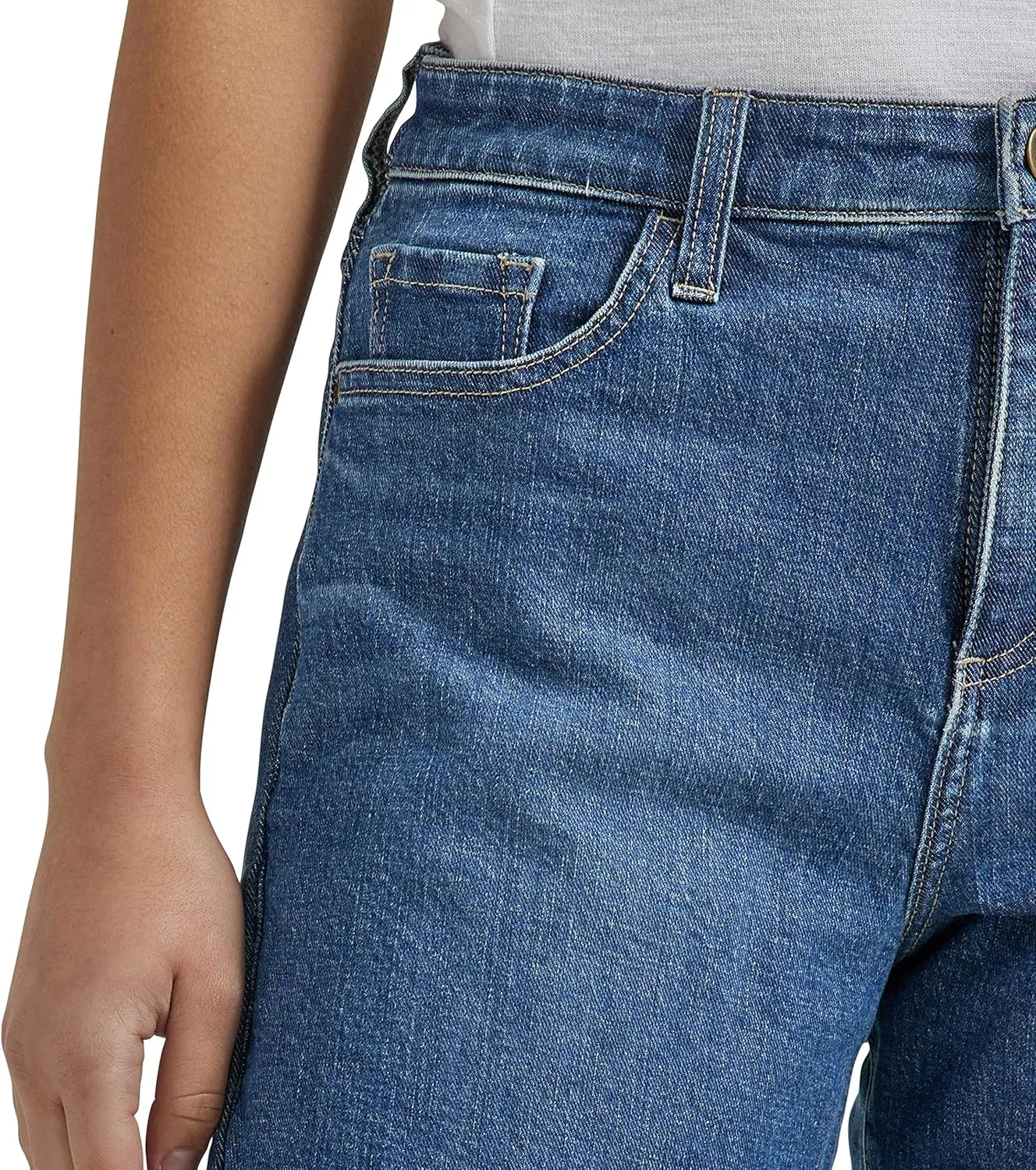 Lee Women's Legendary Mid-Rise Denim Boyfriend Short